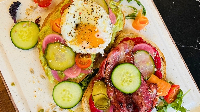 Epicka cafe & cocktail bar