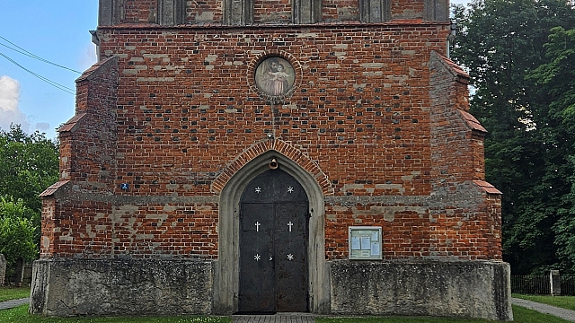 Kościół św. Stanisława Biskupa i Męczennika w Warzymowie